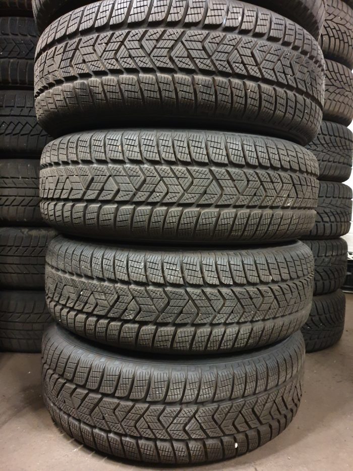 Pirelli scorpion 215/65 R17 - Image 1