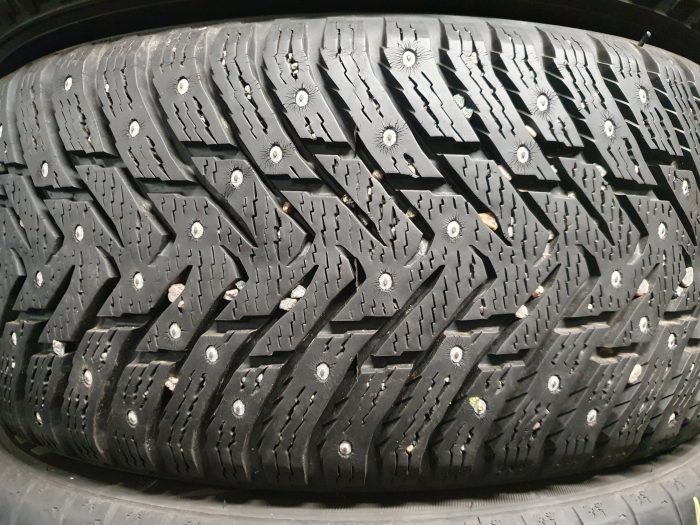 Nokian hakkapeliitta 8 205/55R16 - Image 1