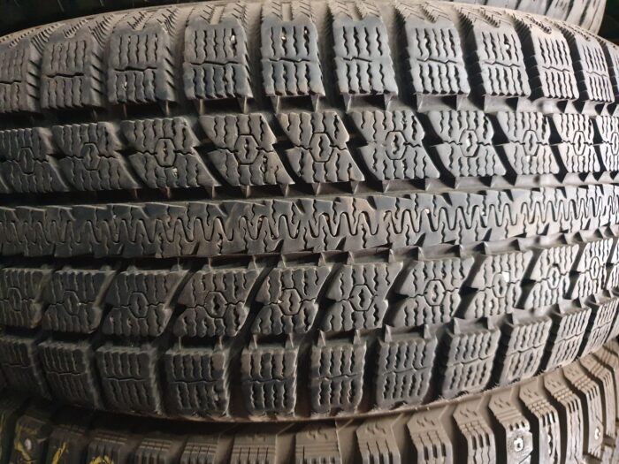 Toyo Observe Gsi-5 205/55R16 - Image 1
