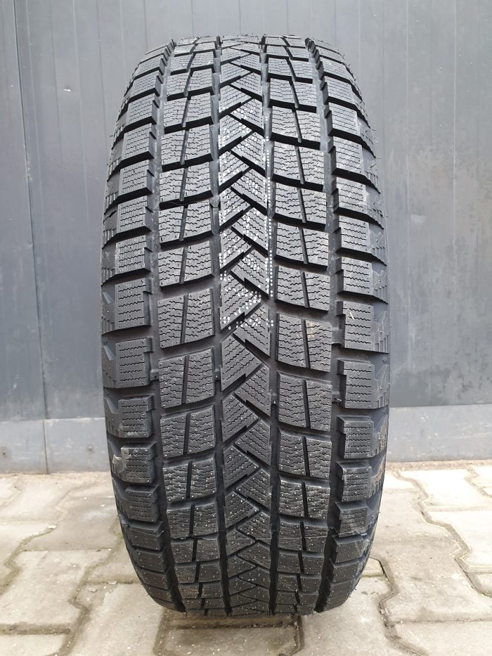Nereus NS806 235/65R17 104T - Image 1
