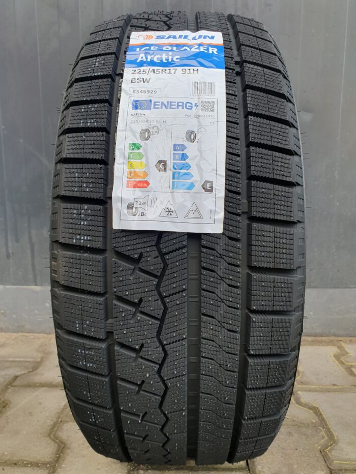 SAILUN ICE BLAZER ARCTIC 225/45 R17 91H XL - Image 1