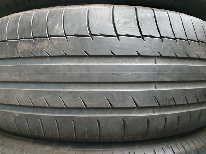 Michelin latitude 235/55 R19 - Image 2