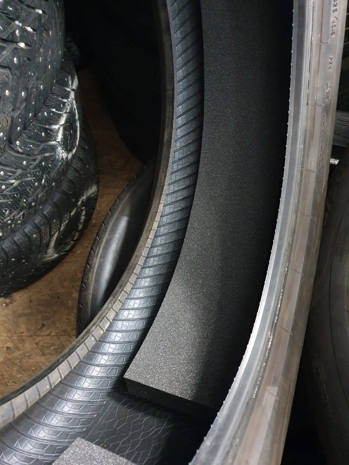 Pirelli Pzero 235/50 R19 - Image 2