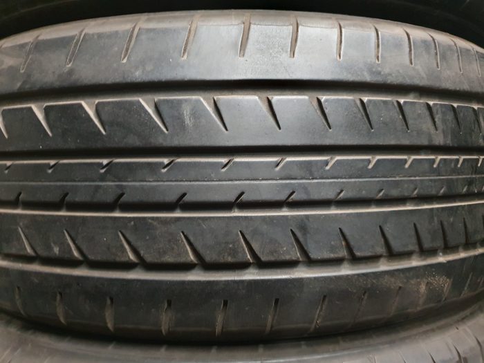 Toyo R37 225/55R18 98H - Image 1