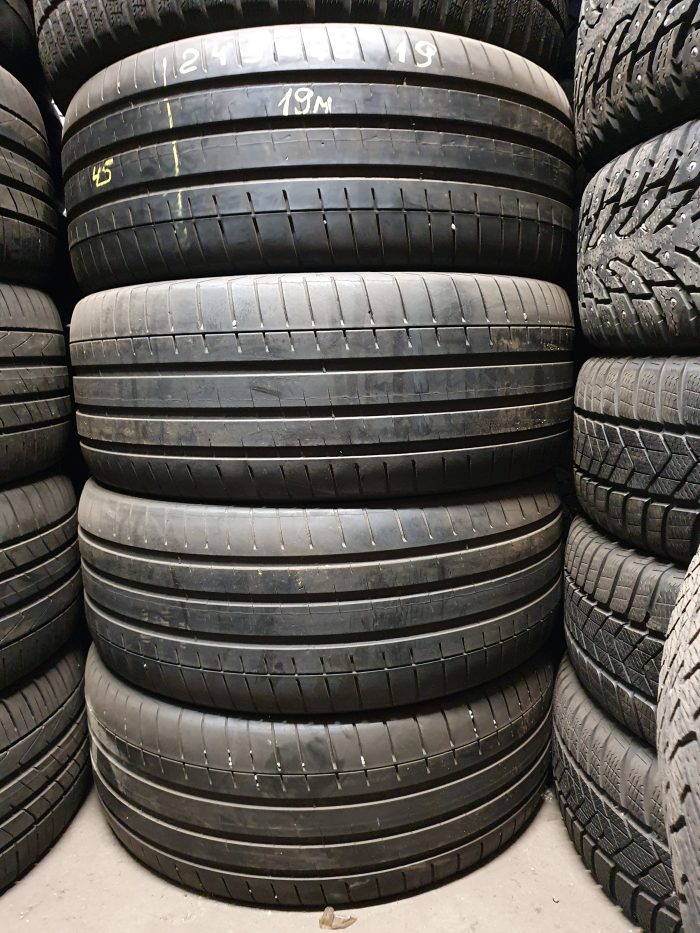 Vredestein Ultrac Vorti+ 245/45R19 - Image 2