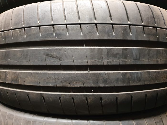 Vredestein Ultrac Vorti+ 245/45R19 - Image 1