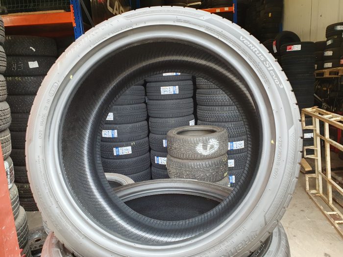 Hankook Ventus S1 Evo3 275/35R18 99Y XL - Image 3