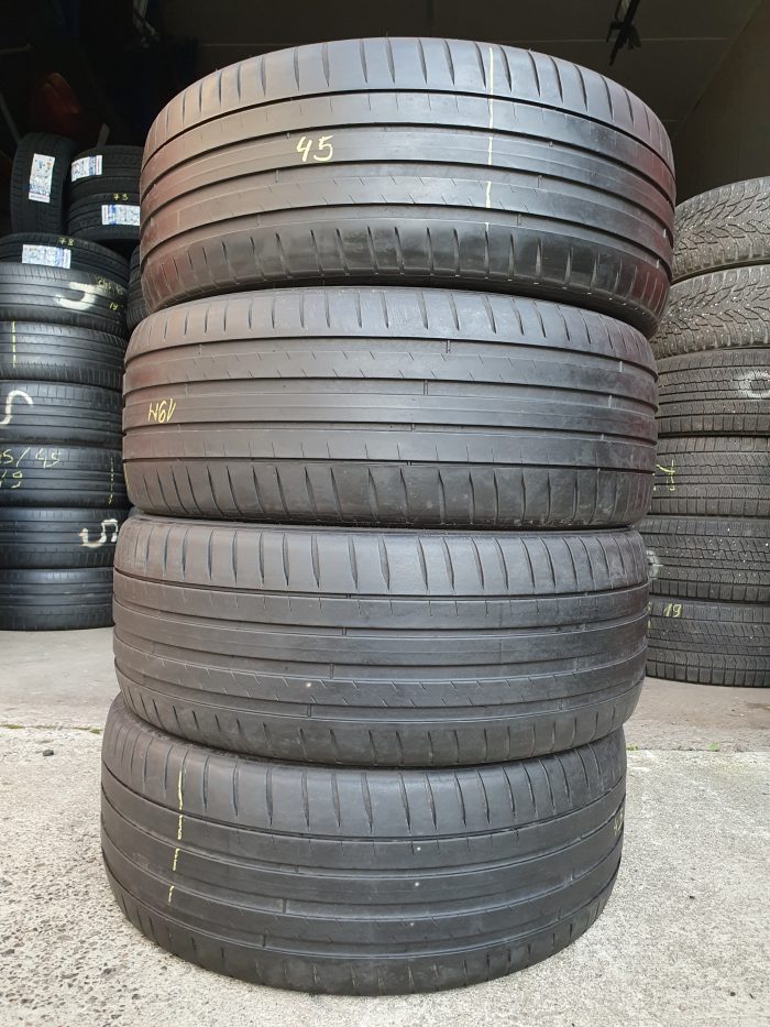 Michelin Pilot Sport3 245/45R19 102Y - Image 1