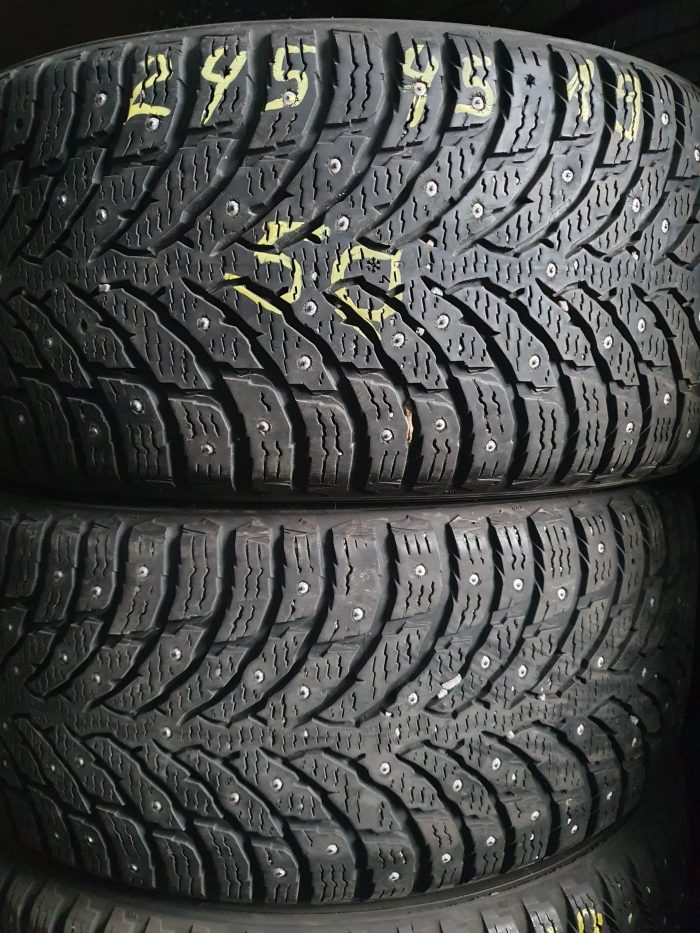 Nokian Hakkapeliitta9 245/45R19 - Image 1