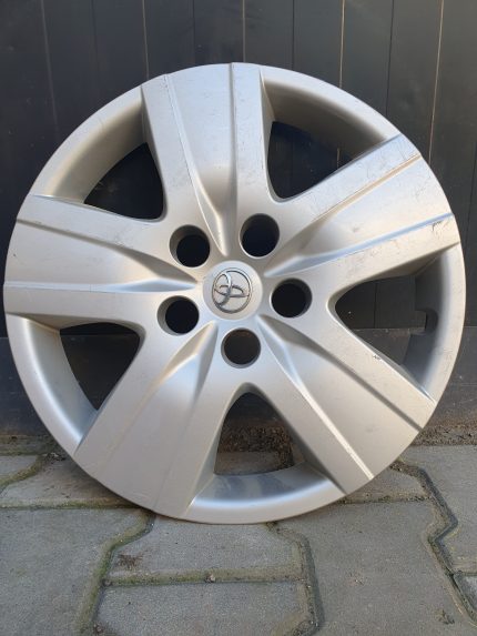 Toyota ratlankiu gaubtai R16