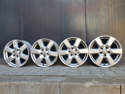 Nissan ratlankiai 5x114.3R17 66.1