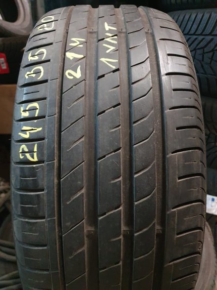Nexen NFera SU1 245/35R20 padanga