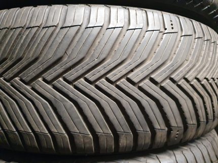 Michelin CrossClimate2 235/55R19 105H XL padangos