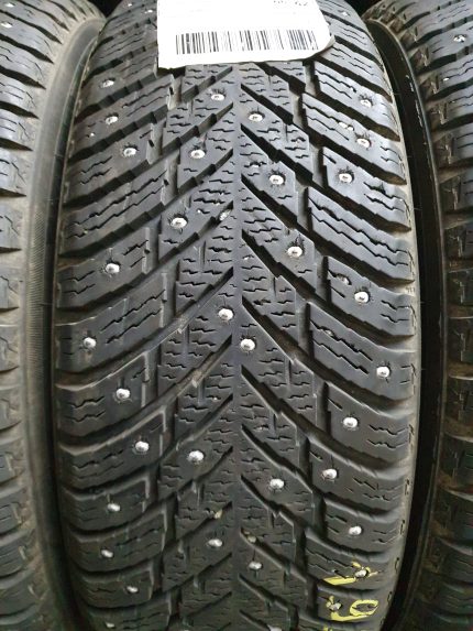 Nokian Hakkapeliitta 10 195/65R15 dygliuotos padangos