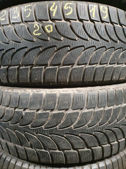 Bridgestone 235/45R19 padangos