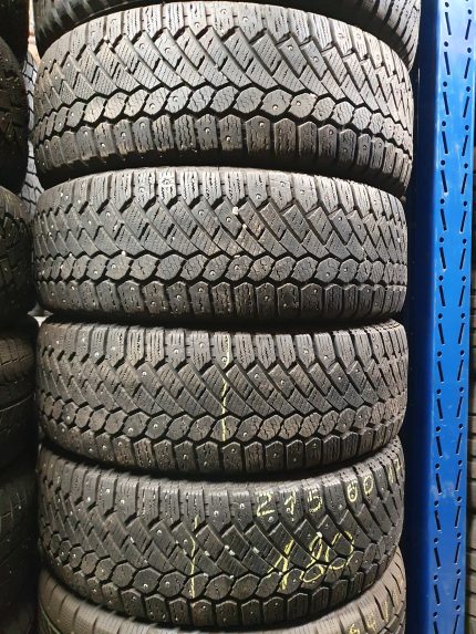 Continental IceContact 215/60R17 dygliuotos padangos