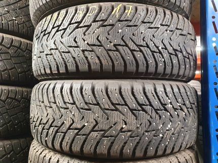 Nokian Hakkapeliitta8 215/60R17 dygliuotos padangos
